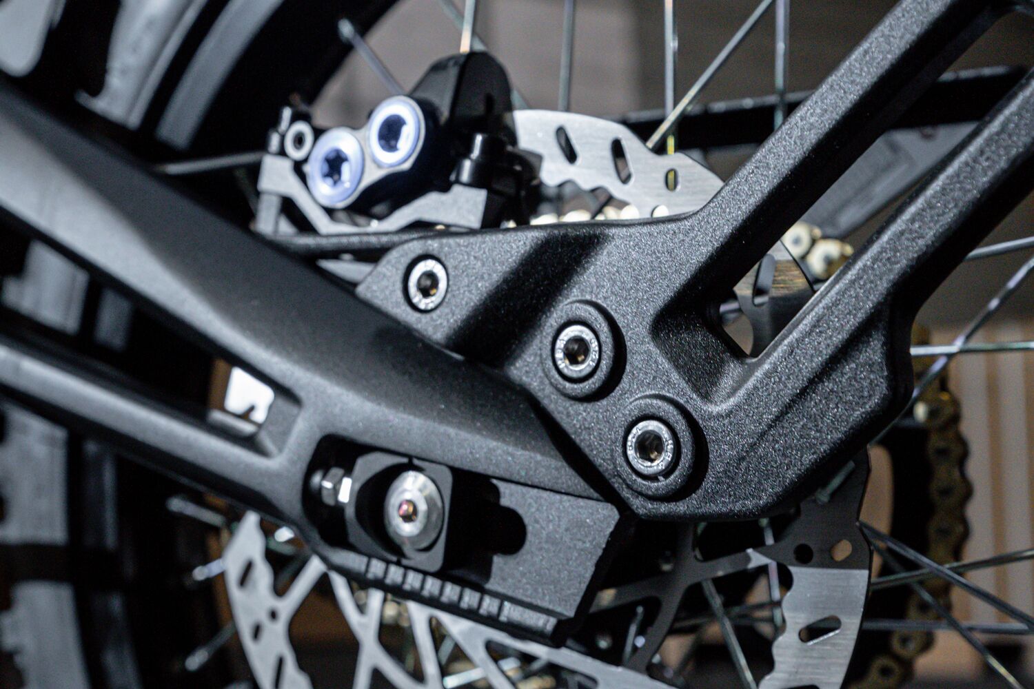 12-moto-electrique-talaria-xxx